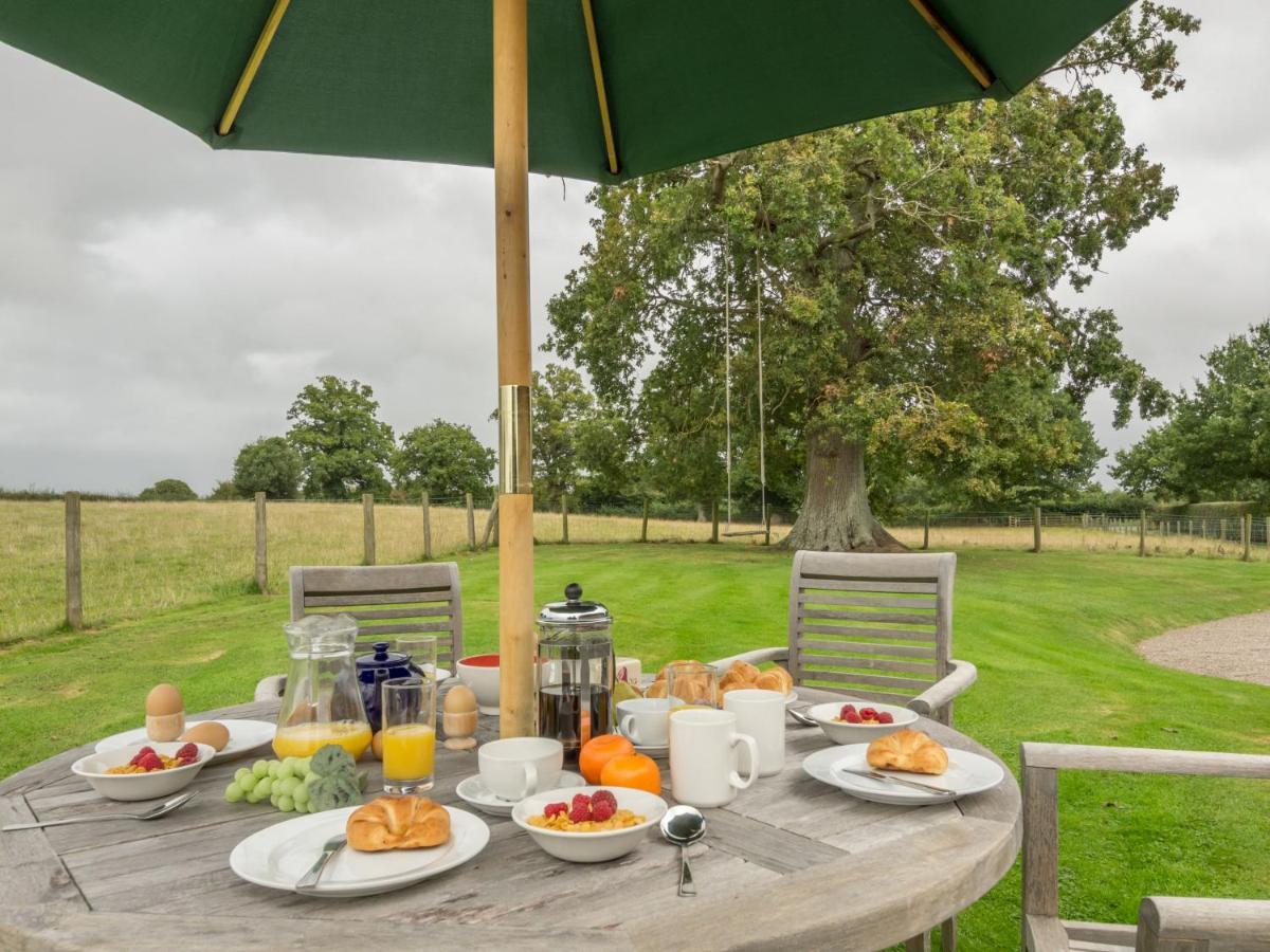 Bearwood Cottage Pembridge Bagian luar foto